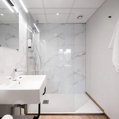 Du Parc Centre 3*