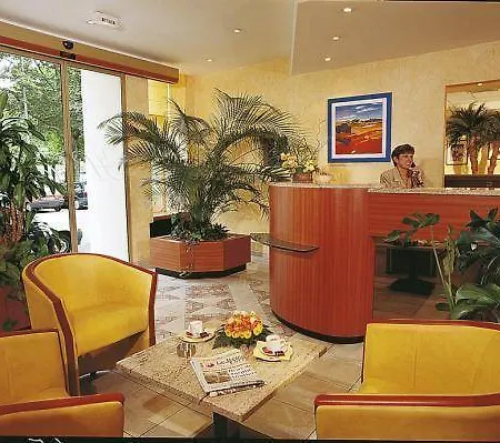 Du Parc Centre 3*